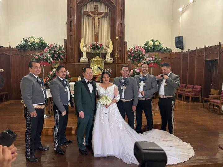 Mariachi Voz de México: Boda en la iglesia