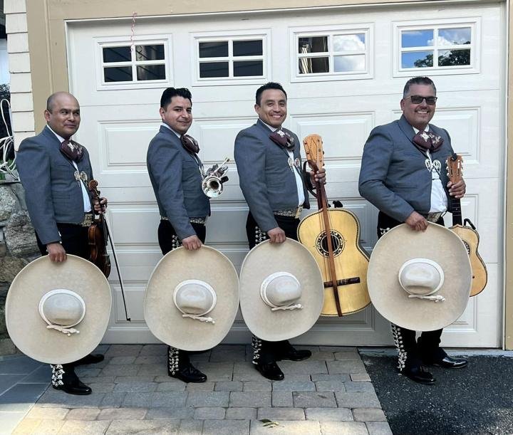 Mariachi Voz de México: Listos para la serenata